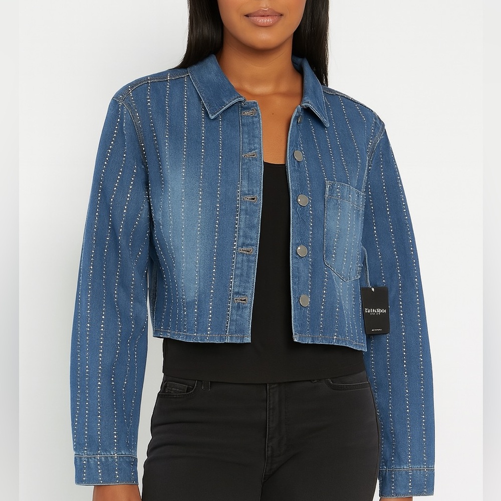 Dylan Ryan Boutique Cropped Bling Denim Shirt. Size M.